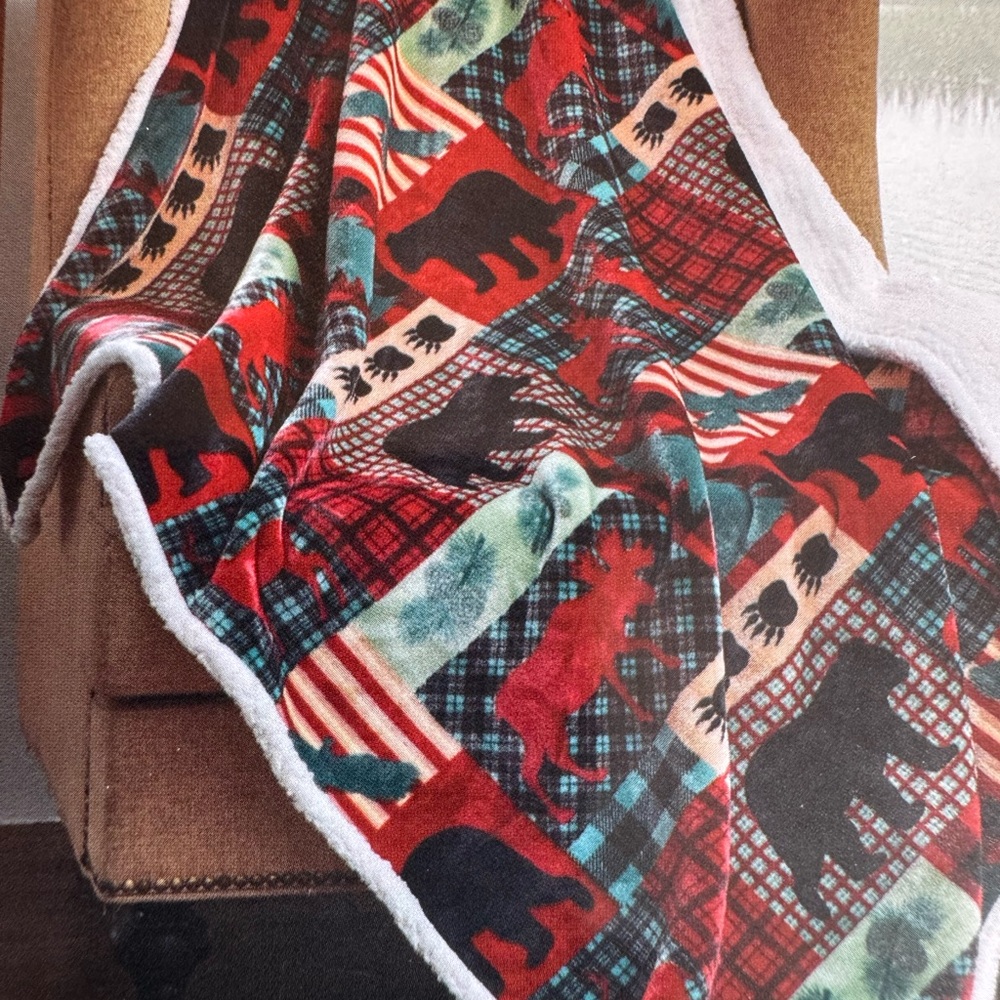 🎁 Regal Comfort Mountain Flannel Throw 50”x60” New in Package